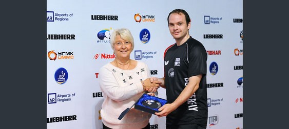 Paul Drinkhall (right) with Sandra DEATON, the Chair of Table Tennis England, Photo: Alex LOMAEV